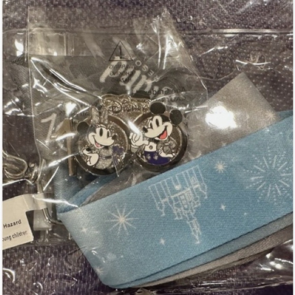 NEW DISNEYLAND 100 Years Mickey & Minnie 100th Anniversary Pin & Lanyard 2023​ - Picture 4 of 4